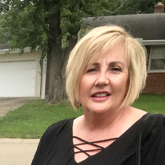 Meet your Posher, Teresa - Picture 1 of 1